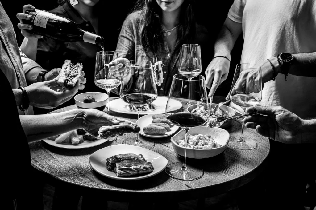 Cata de vinos con quesos en Caiño